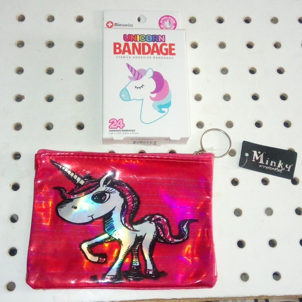 🆕 Metallic HoT Pink/White posed Unicorn zip-up purse & Unicorn design bandaids
